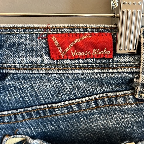 Vigoss Fiona Shorts Stretch Denim Size 26 Distressed Embroidered Hem & Pockets - Picture 5 of 14
